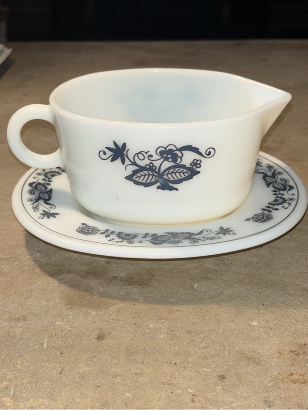 Vintage Pyrex Old Town Blue Onion Pattern Gravy Boat & Underplate 77-U
